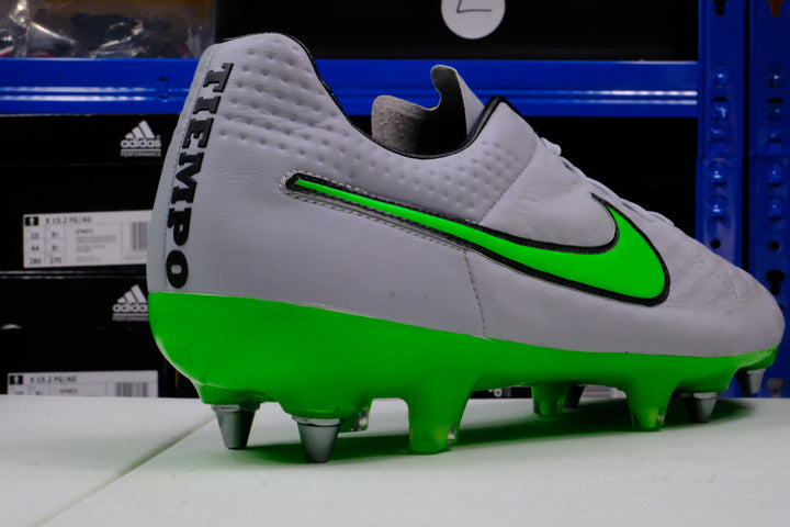 Nike Tiempo Legend V SG