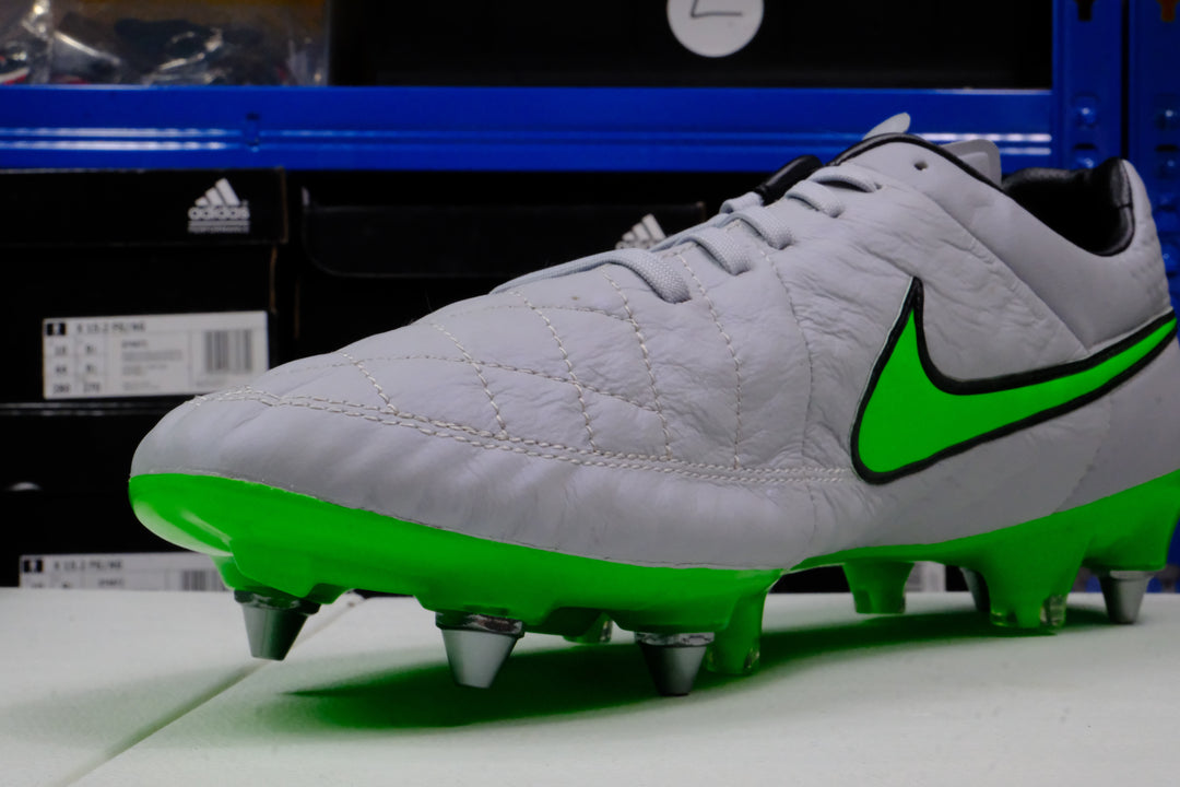 Nike Tiempo Legend V SG