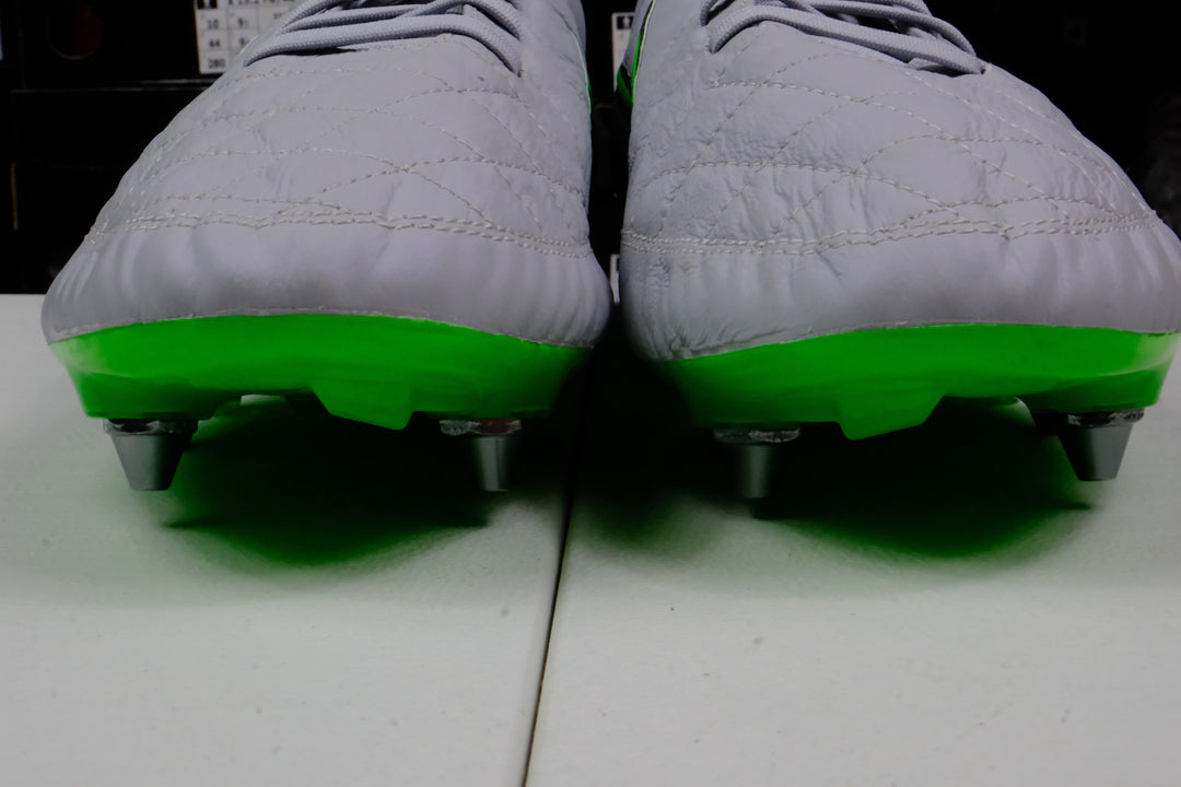 Nike Tiempo Legend V SG