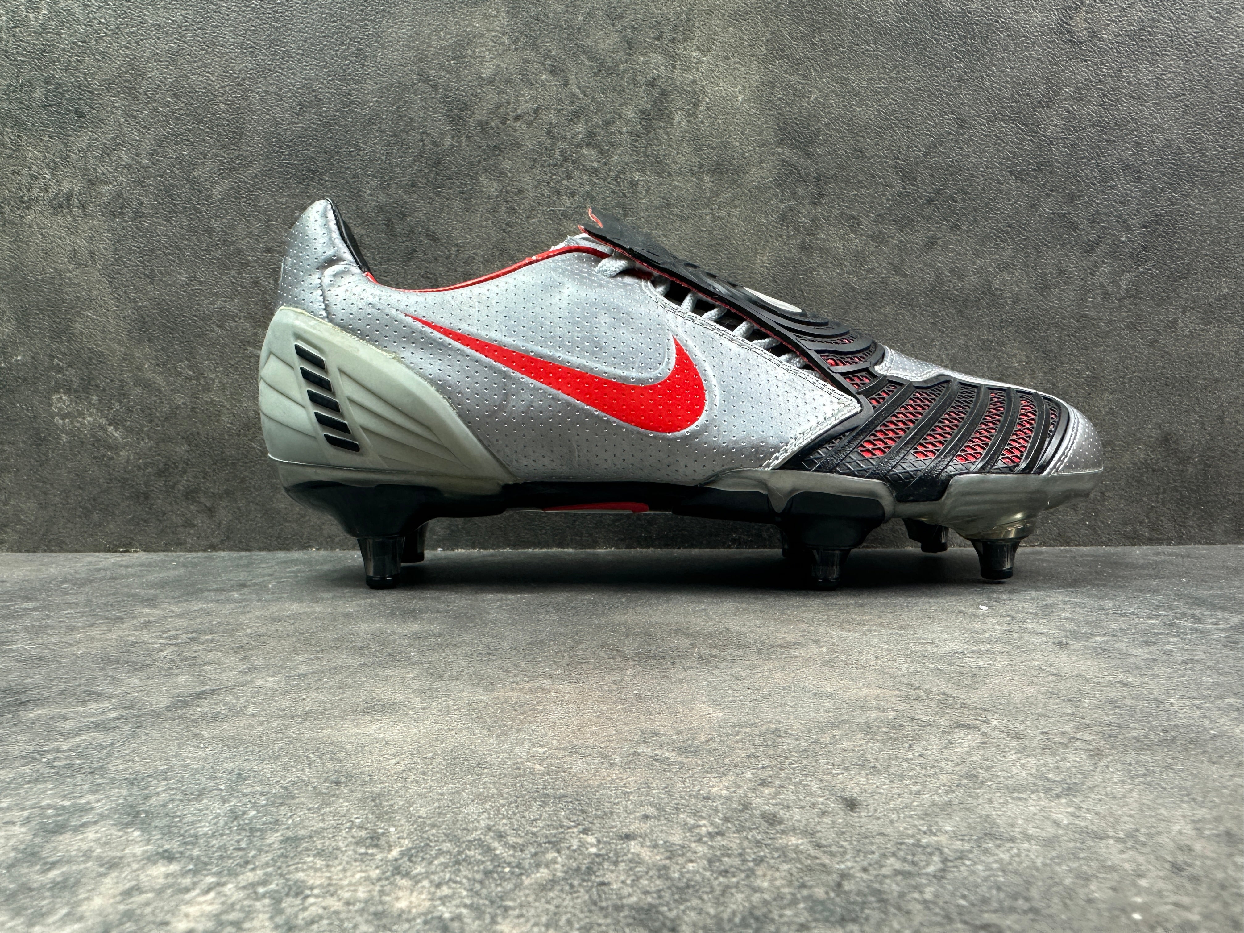 Nike Total 90 Laser II The Boot Chamber