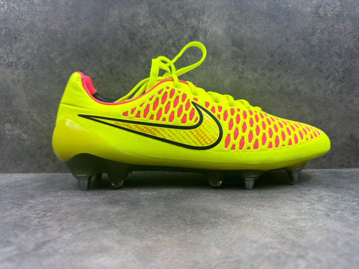 Nike Magista Opus