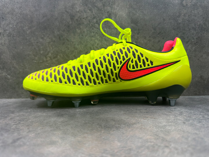 Nike Magista Opus