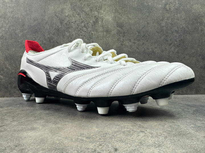 Mizuno Morelia Neo III Japan